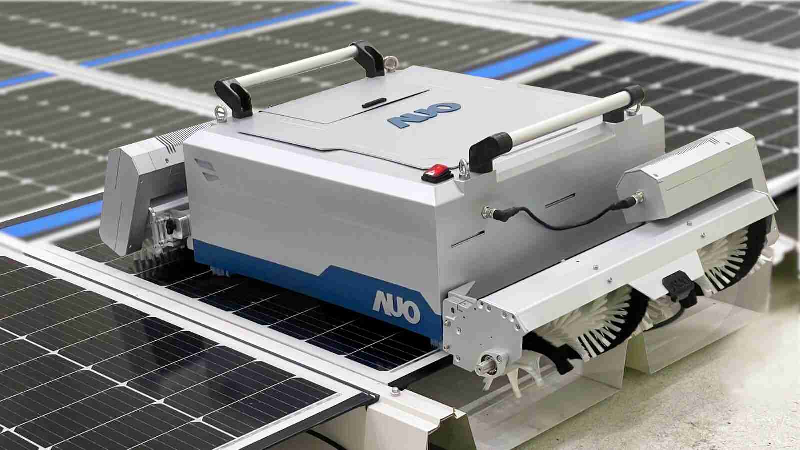 william威廉中文官网致力EPC场域技术升级，，，，导入清洁机器人搭配传感器与AI数据分析，，，大幅减少维运成本