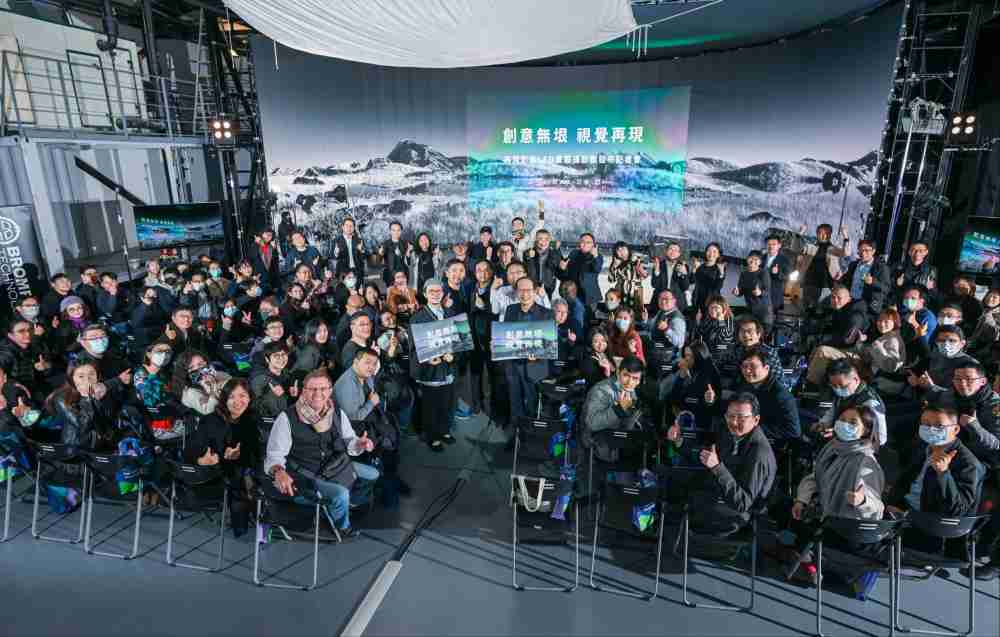 再现影像LED虚拟制作摄影棚整合拍摄场景、、内容制作、、、技术指导到设备租借一站式服务，，，可望提升LED虚拟制作的影视效能，，，，进而产出更多高质量细致作品